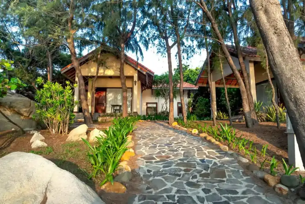 Front Yard walkway